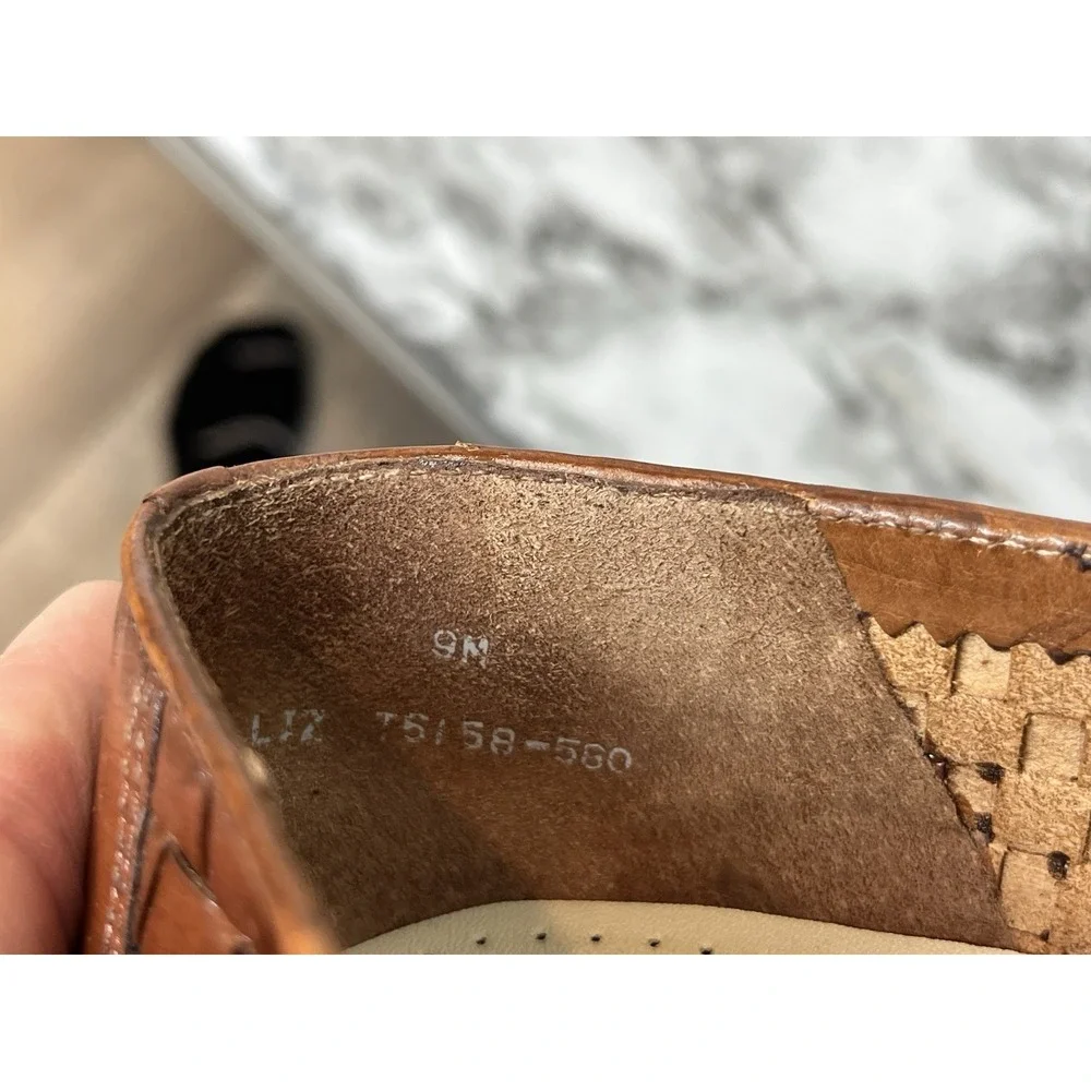 Trotters Liz Flat Brown Woven Leather Loafers Womens Size 9M Almond Toe Retro